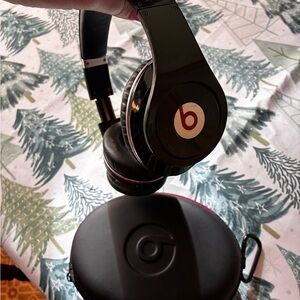 Beats by Dr Dre  Black Headphones with Case